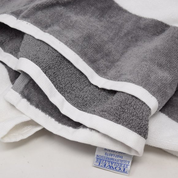 W Fort Lauderdale The Residences Pool Beach Resort Towel Cotton Gray White New - Picture 5 of 7
